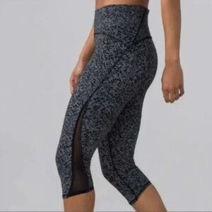 Lululemon mesh crop leggings size 6